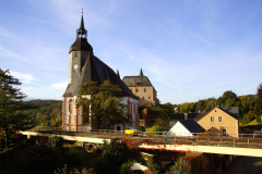 In der Herbstsonne des 17. Oktober 2021 nahm der Kl 2001 vor Kirche und Schloss Rochlitz Aufstellung. Foto: TTE