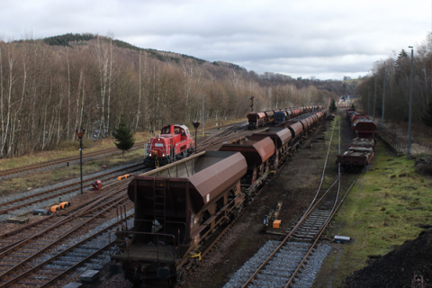 Am 22. Dezember 2020 brachte DB Cargo weitere Güterwagen zur Zwischenabstellung ins Eisenbahnmuseum Schwarzenberg. Foto: Axel Schlenkrich